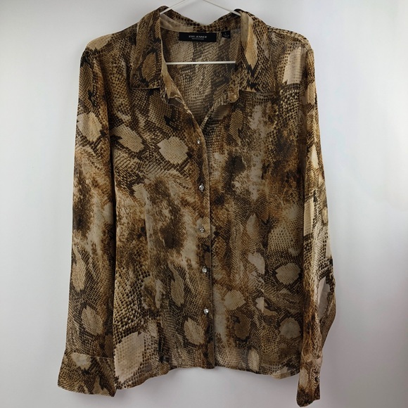 ⭐️Kris Jenner Collection | button down long sleeve - Picture 1 of 6